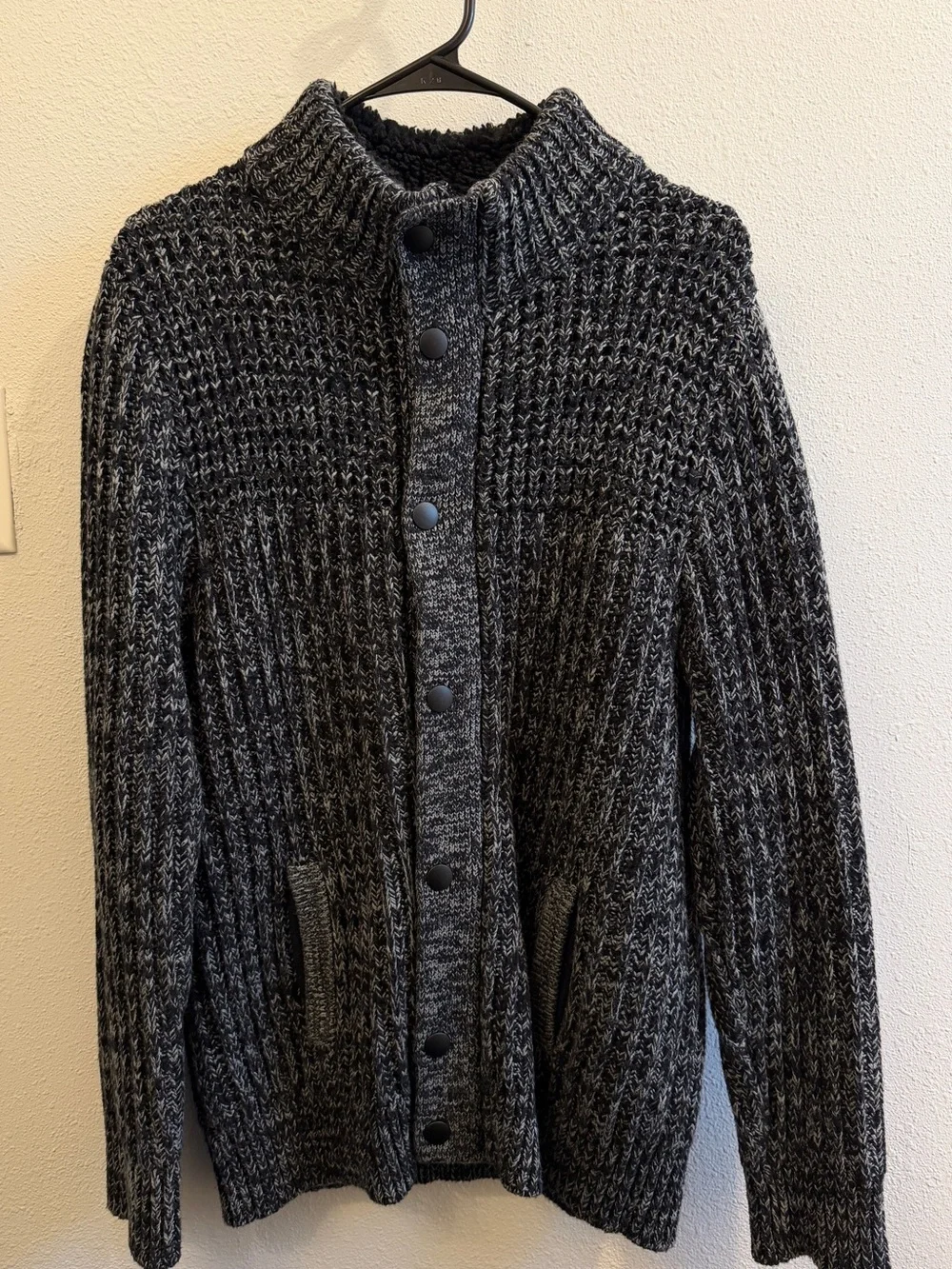 EXPRESS Men's Black & Charcoal Knit Button-Up Cardigan | L
